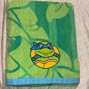 Nickelodeon Teenage Mutant Ninja Turtle Green and Blue Towel 59 x 34 inches